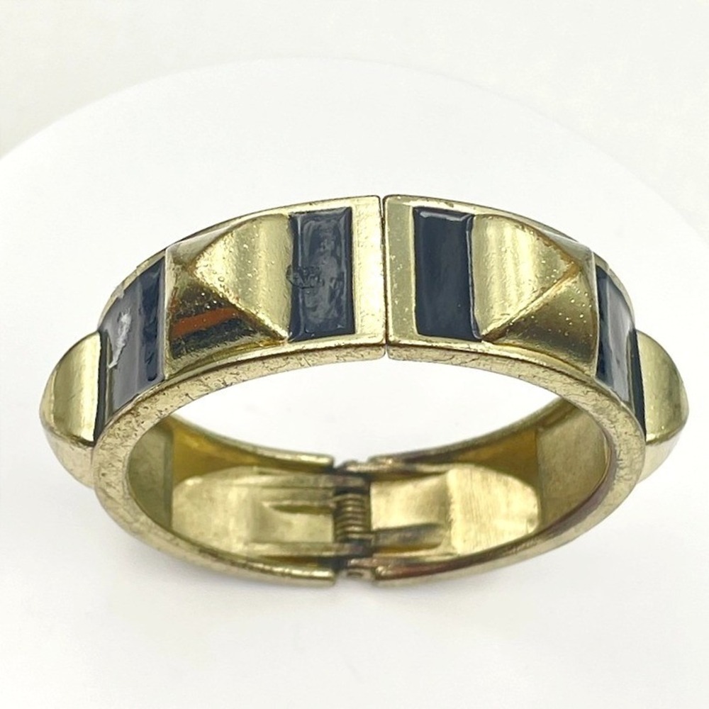 Vintage 80s Gold Tone Blackโ Enamel Pyramid Stud Hinge Bangle Bracelet Fashion